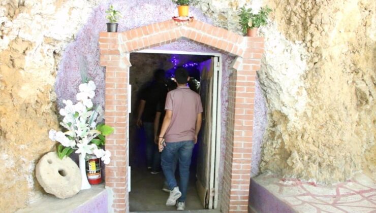 420 metre uzunluğundaki bu tünel lokanta çok farklı! yemeğe değil, serinlemeye geliyorlar
