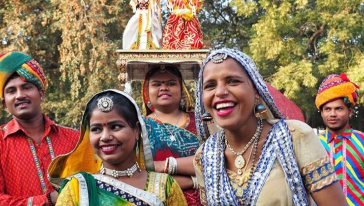 hindistan’da sosyalizm evleniyor! düğüne ağabeyleri komünizm ve leninizm de katılacak