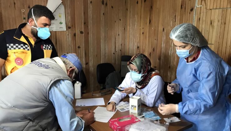 bayburt’ta mobil sağlık ekipleri yaylalarda kovid-19 aşısı yapıyor