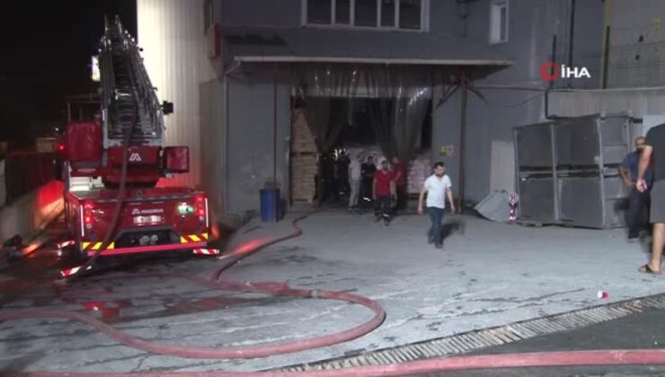 son dakika haberi | hadımköy’deki ambalaj fabrikasında çıkan yangın paniğe sebep oldu