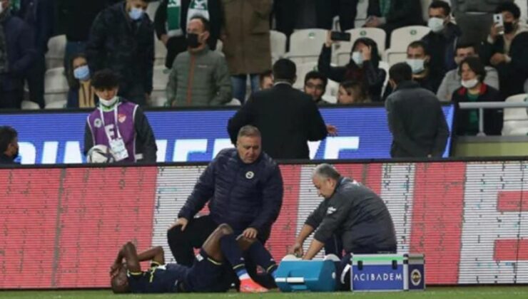 Fenerbahçe yıldızlarını Konya’da kaybetti! 3 futbolcu sakatlanarak oyuna devam edemedi