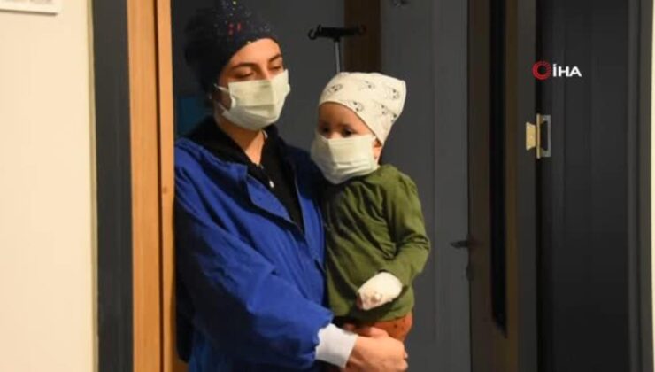 2 yaşında 2 kanser teşhisi konuldu, ablası ile hayata tutundu
