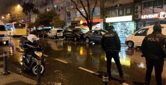 Beşiktaş’ta yasağa rağmen trafiğe çıkan motosikletli kuryelere ceza yağdı