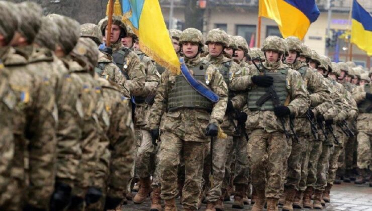 son dakika! donetsk ve luhansk bölgeleri dışındaki tüm ukrayna topraklarında ohal ilan edildi