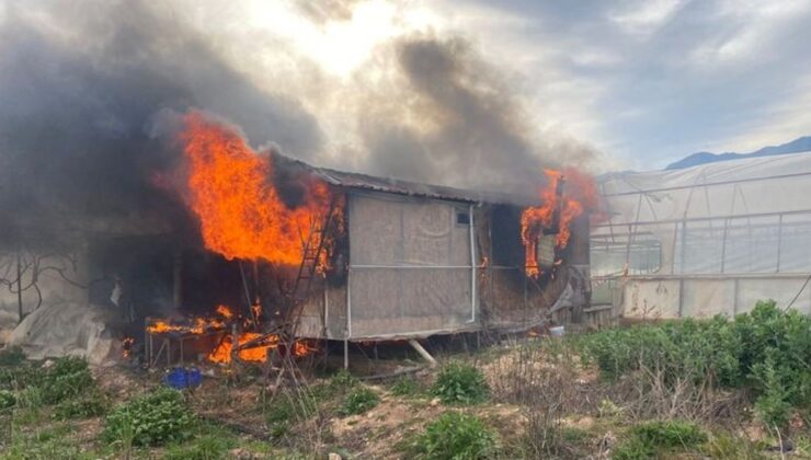 ahşap barakada feci yangın: 1 çocuk öldü