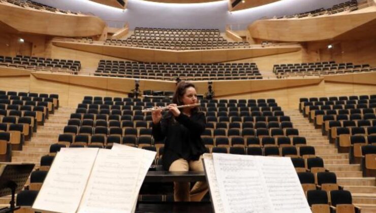 cumhurbaşkanlığı senfoni orkestrası’nın ilk kadın müdürü
